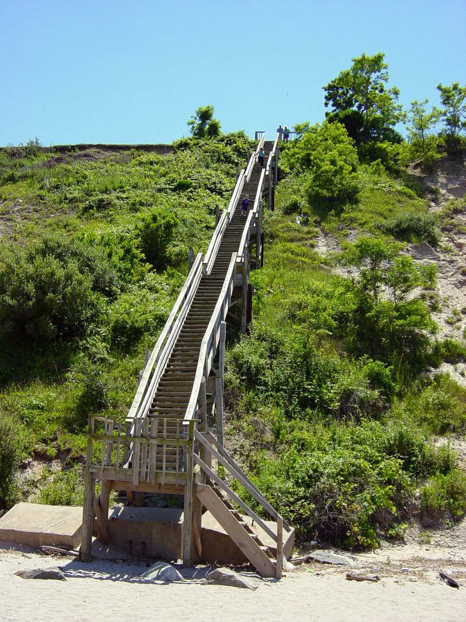  ~~  152 vertical feet