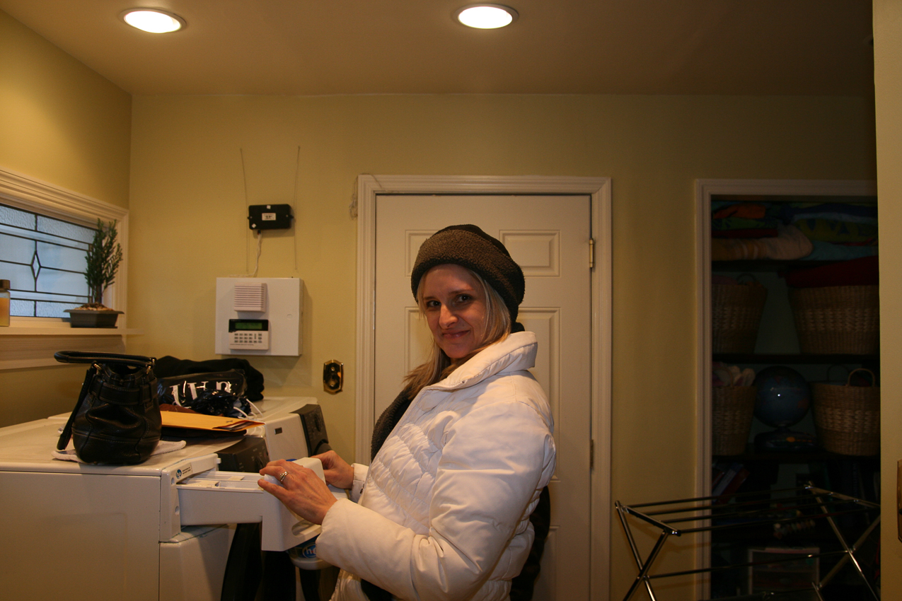 The Monsters  ~~  The washer and dryer, Gret just can't help herself.....one more load for the day.