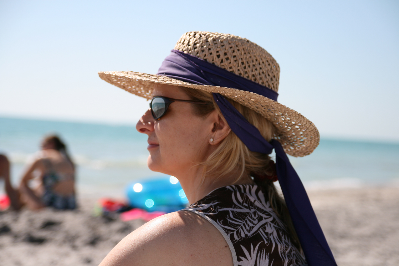 We went to the beach ALONE on Good Friday  ~~  