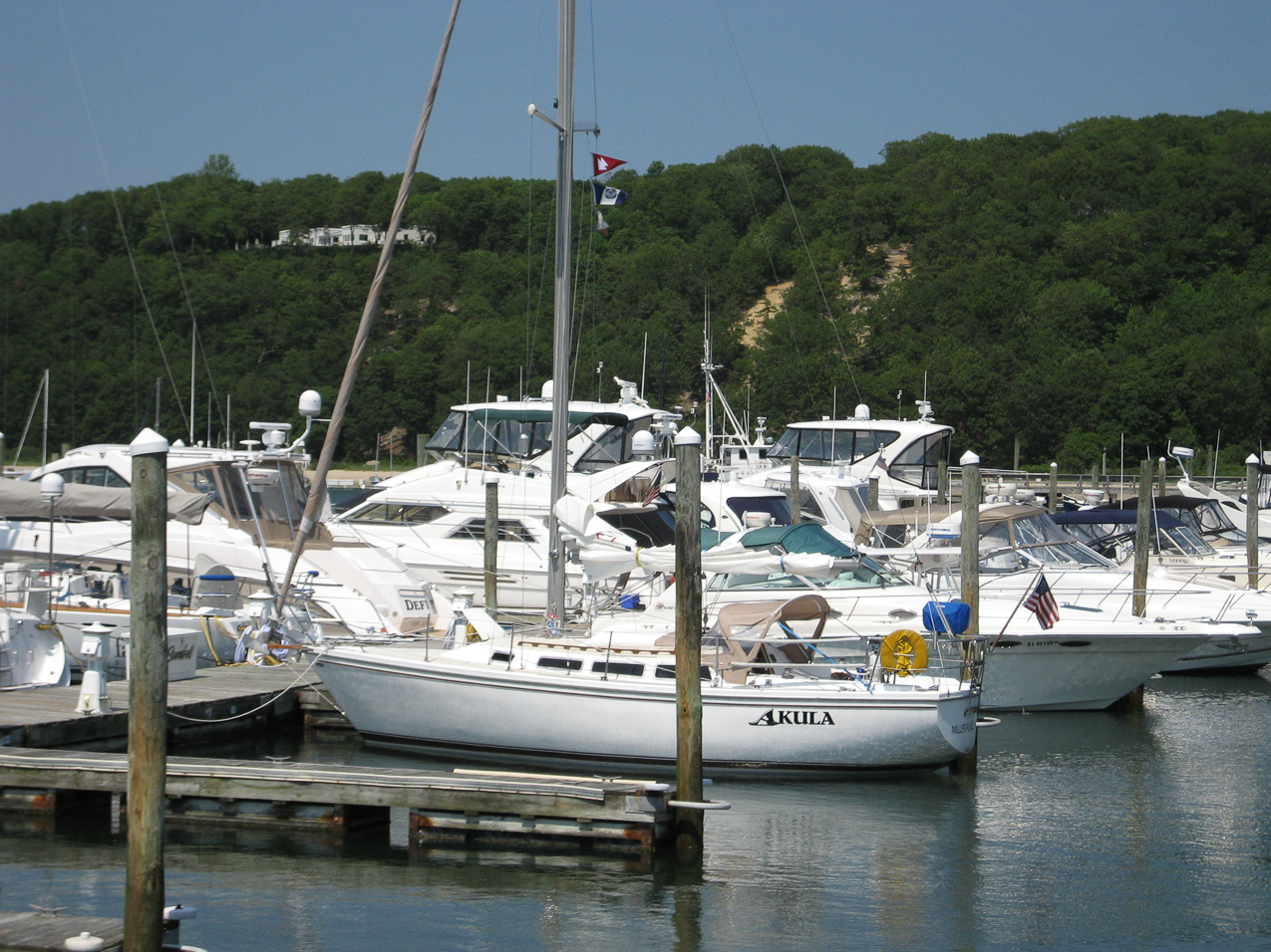 Akula in Port Jefferson Harbor at Danford's  ~~  Gret and I went on a date.