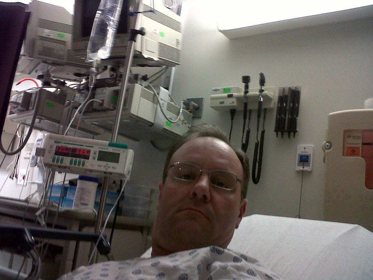 Ooops I did it again?  ~~  Diverticulitis knocked me down again.  A little antibiotics IV and a night in the ER.....we are out!!