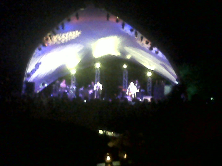 TRAIN plays a live concert on Weds night.  I did not know how many songs I knew!  ~~  picture is somewhat out of sequence