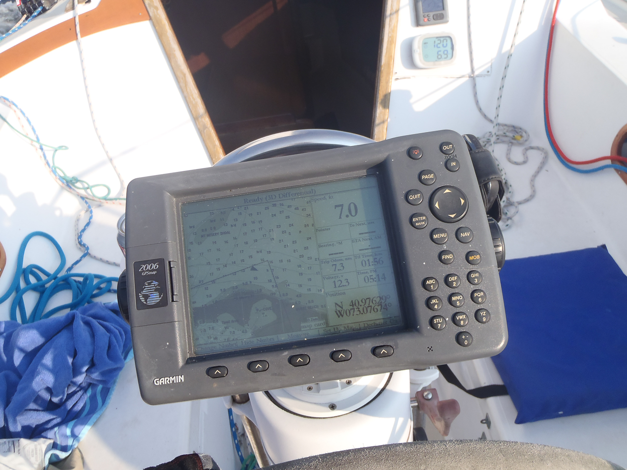 movin' along at 7 kts  ~~  