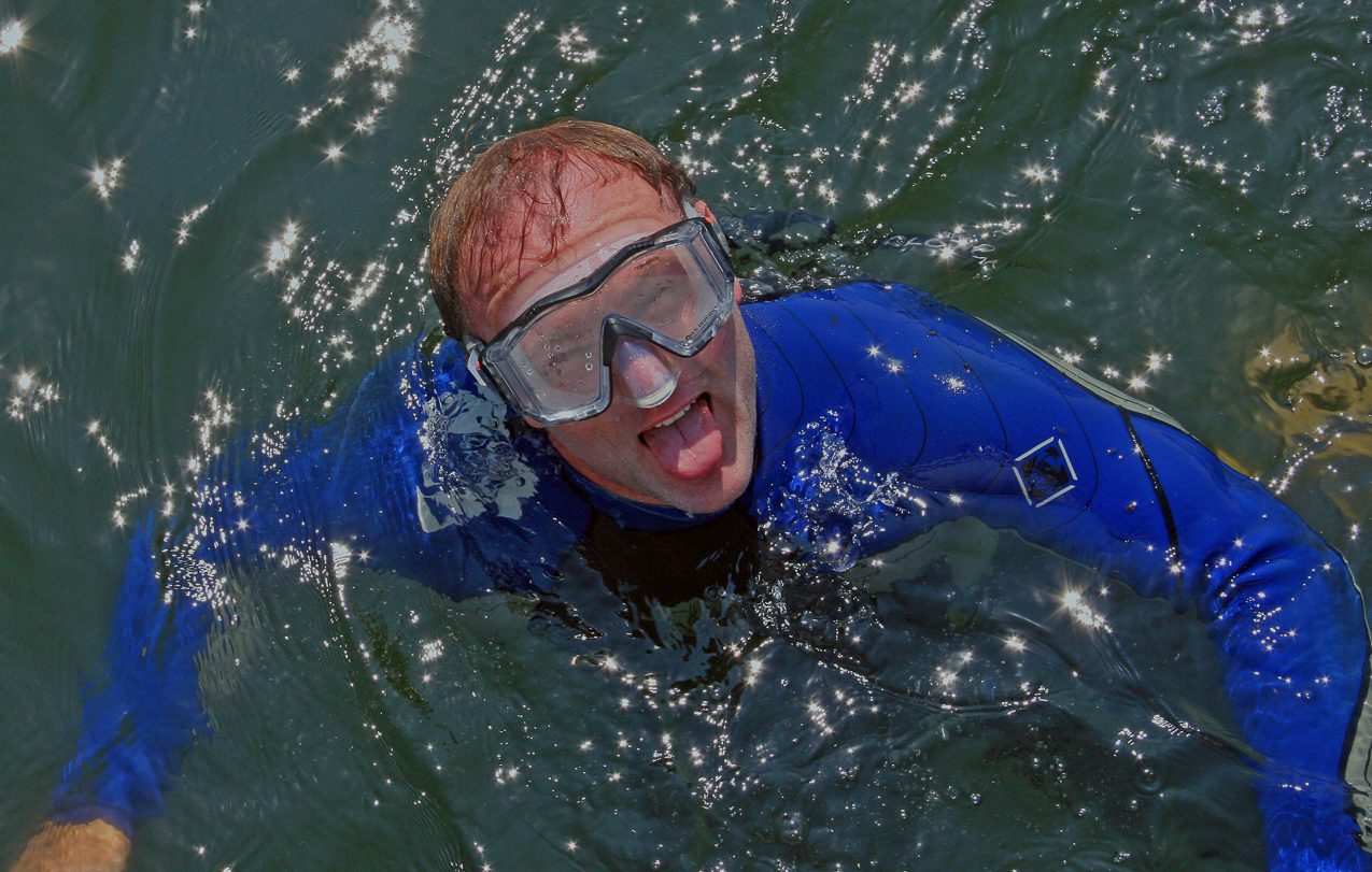 Diver Dad   ~~  Lots of squiggily wiggilies down there!!!!