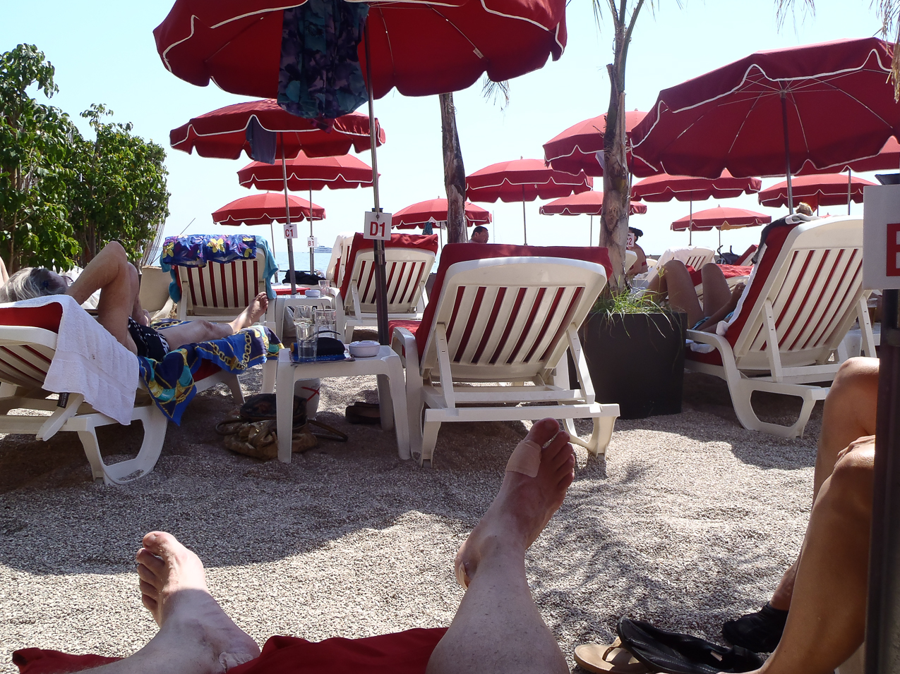 Free Day, we went to the beach with a cabana and chairs.  ~~  Some flipper toe damage and boat shoe heel ripping.....i'll make it.
