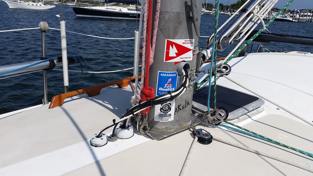 akula 2015 launch at Old Man's Boatyard  ~~  Rewired the mast with conduit etc.