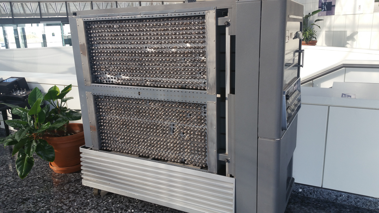 Old IBM tube computer at Somers, NY  ~~  2016 IBM GSS (Global Sales School)