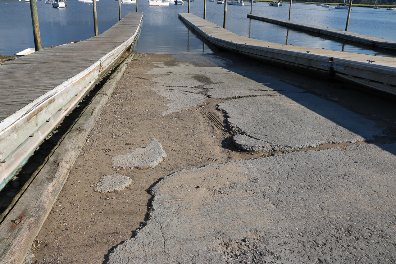 Town of Brookhaven Mt Sinai Harbor - years of disrepair actually getting worse.  ~~  Broke my trailer and dumped my boat on the ramp while launching.  numerous PWC have done the same.