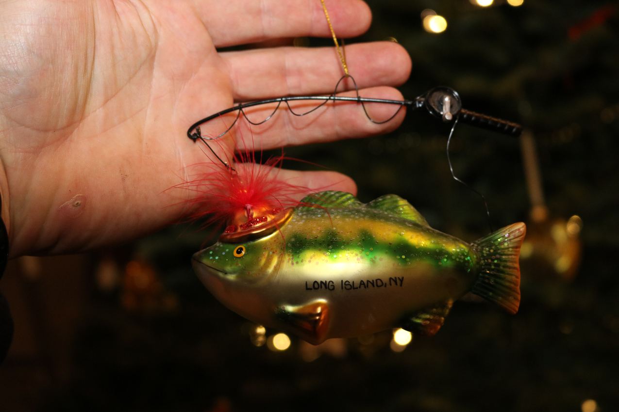 Christmas decorating at the Lynch Shack 2016  ~~  Gret gave me this years ornament, how appropriote with my lure hole still healing in my palm.