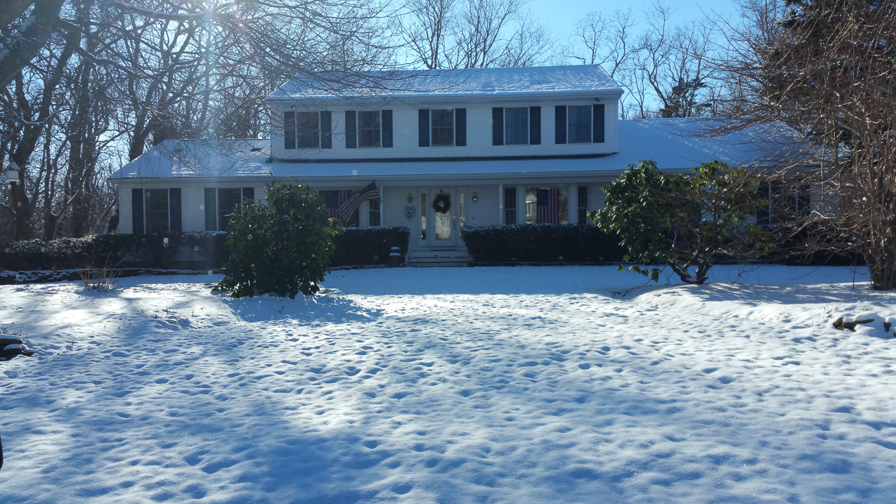 First snowfall of 2017  ~~  The Lynch Shack