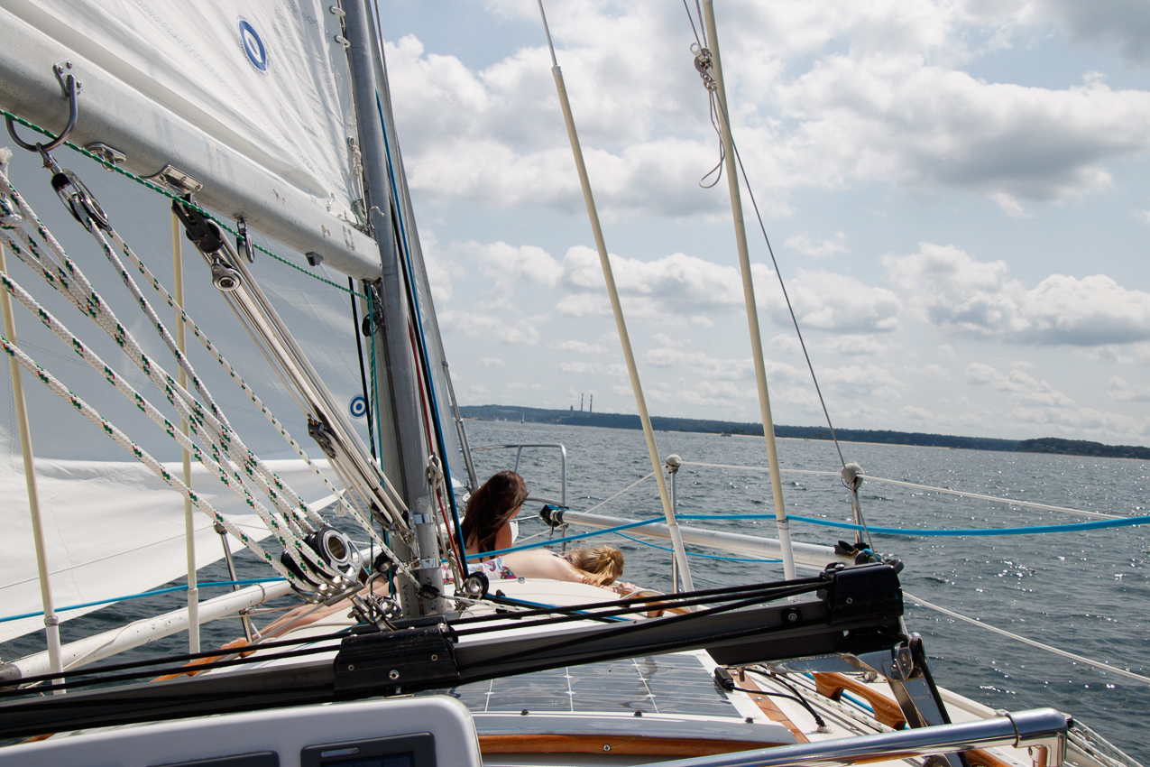 Out on Akula August 26 2018 with Rosie, Mary , Emma, & Gretchen  ~~  Lon gIsland Sound and the Sand Pit a.k.a Pirate's Cove