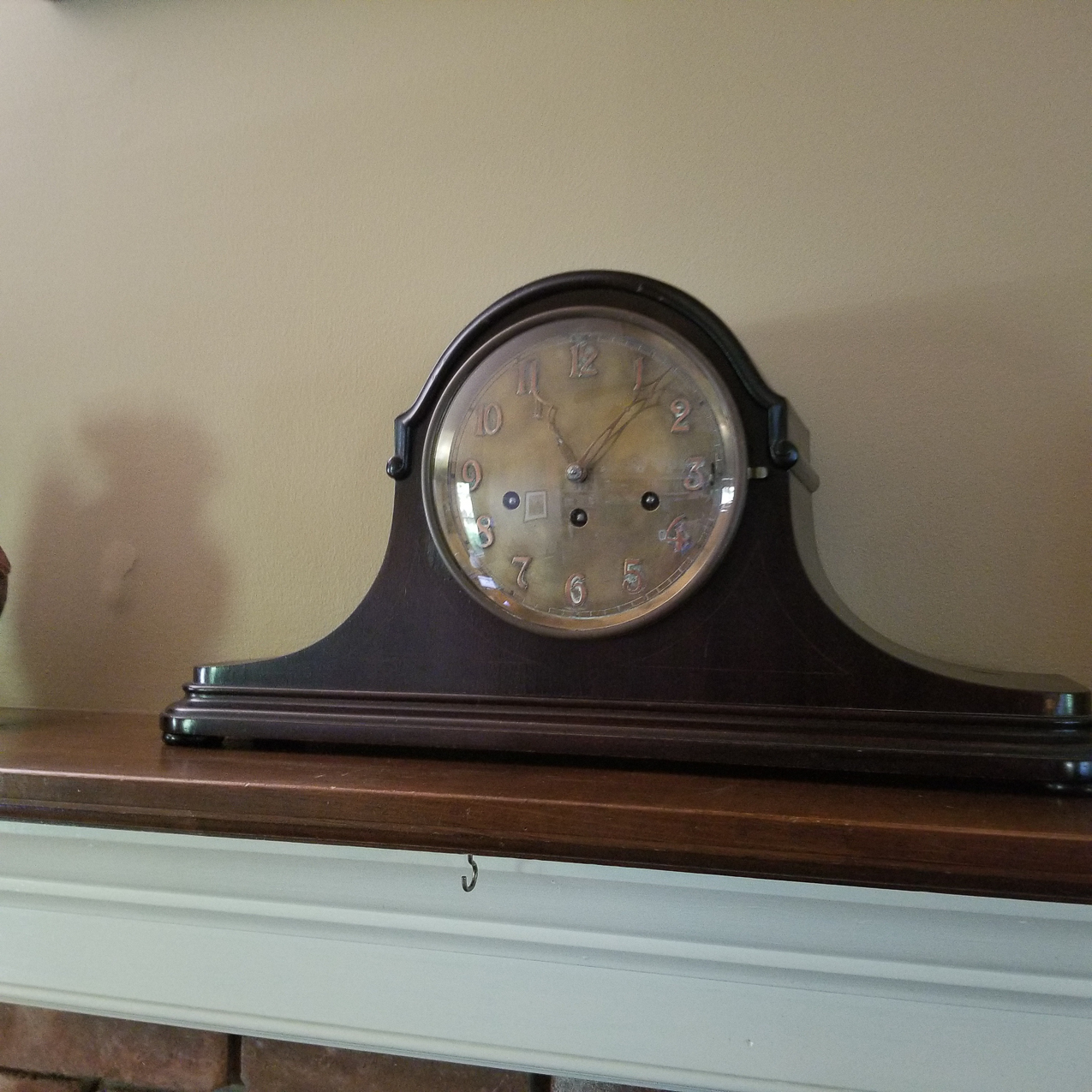 Granny's Clock  ~~  Been messing with it for years.....it just started ticking.  A message???