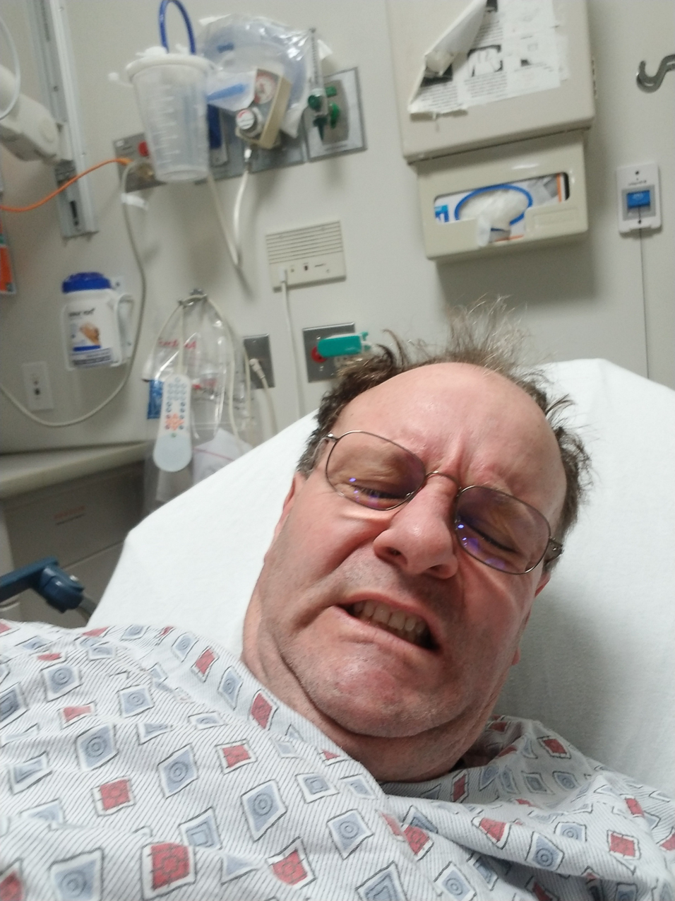 Medical Month - April to May 2019  ~~  Herniated disk in the ER a week after diverticulitis and knee operation - YIKES!!!!