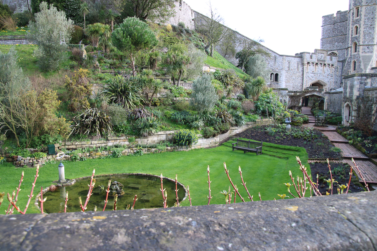   ~~  2020 Trip to London England, Stonehenge, Bath, Windsor, and Mary at Arcadia Univeristy Abroad