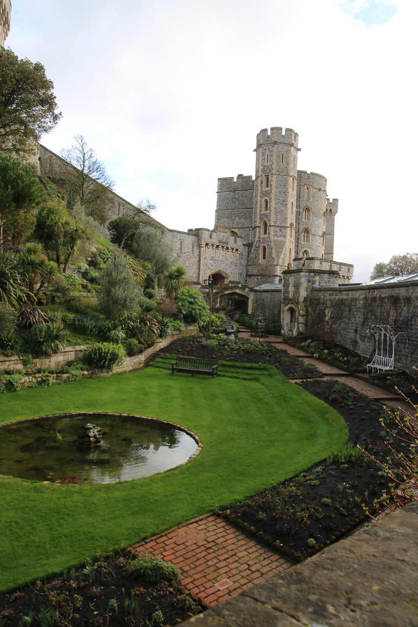   ~~  2020 Trip to London England, Stonehenge, Bath, Windsor, and Mary at Arcadia Univeristy Abroad