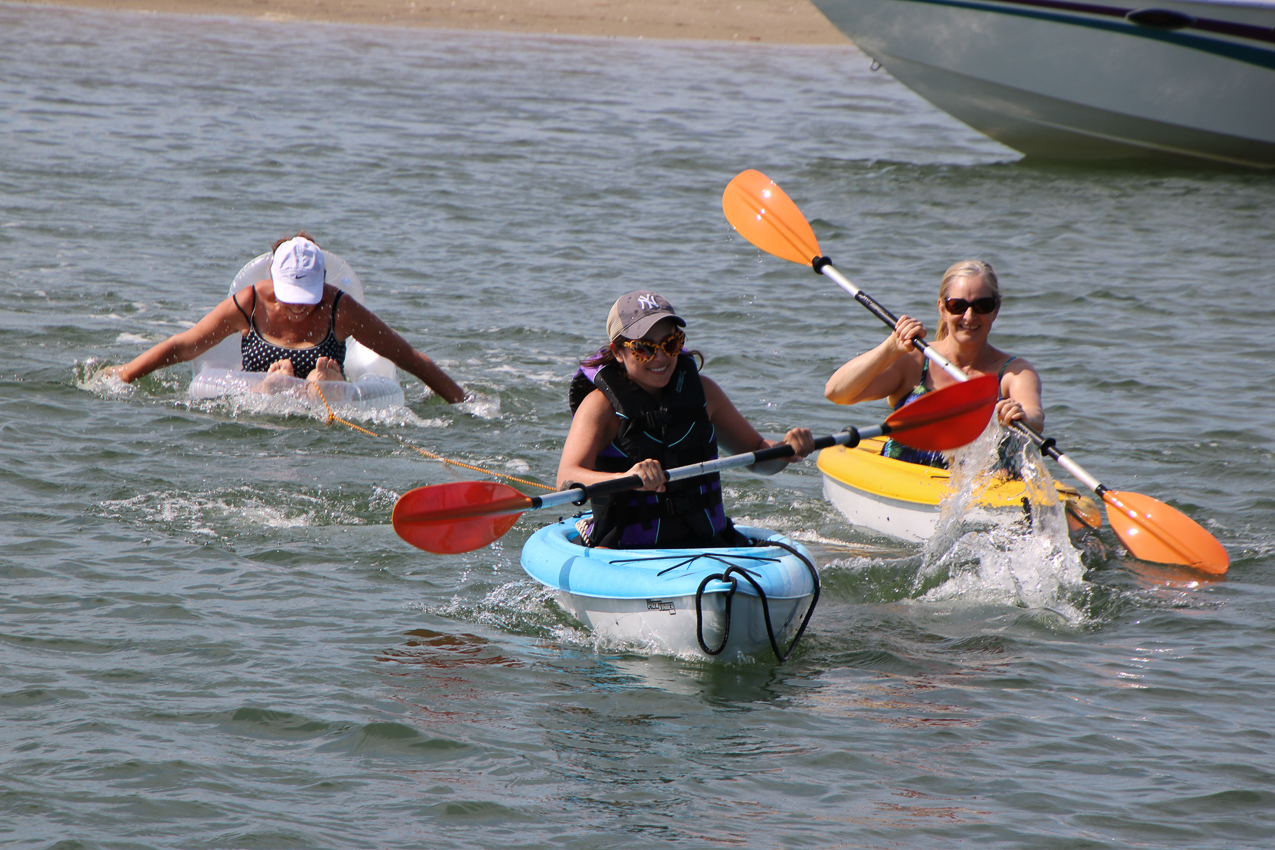 Boating with Friends   ~~  