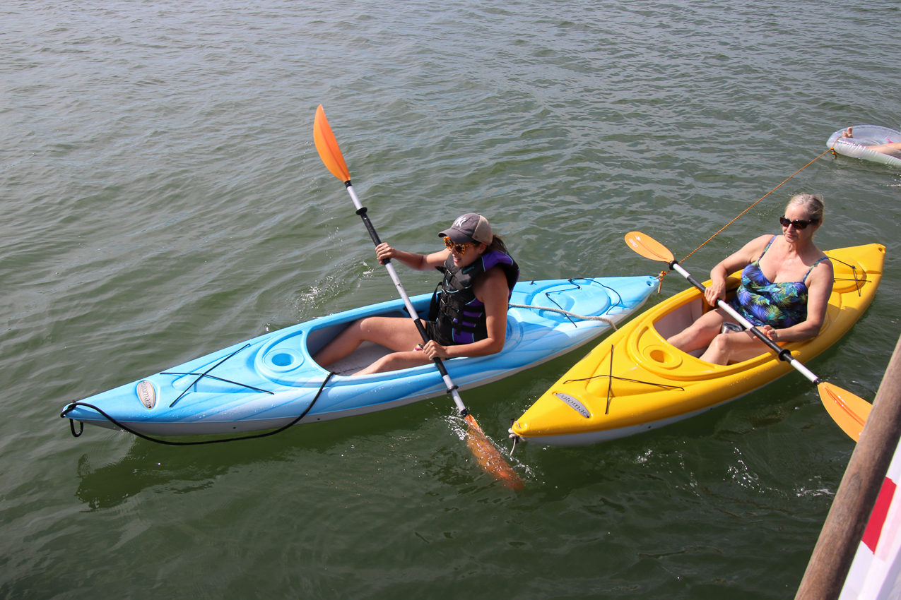 Boating with Friends   ~~  