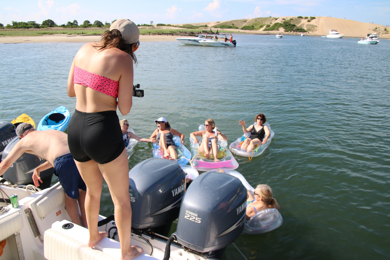 Boating with Friends   ~~  