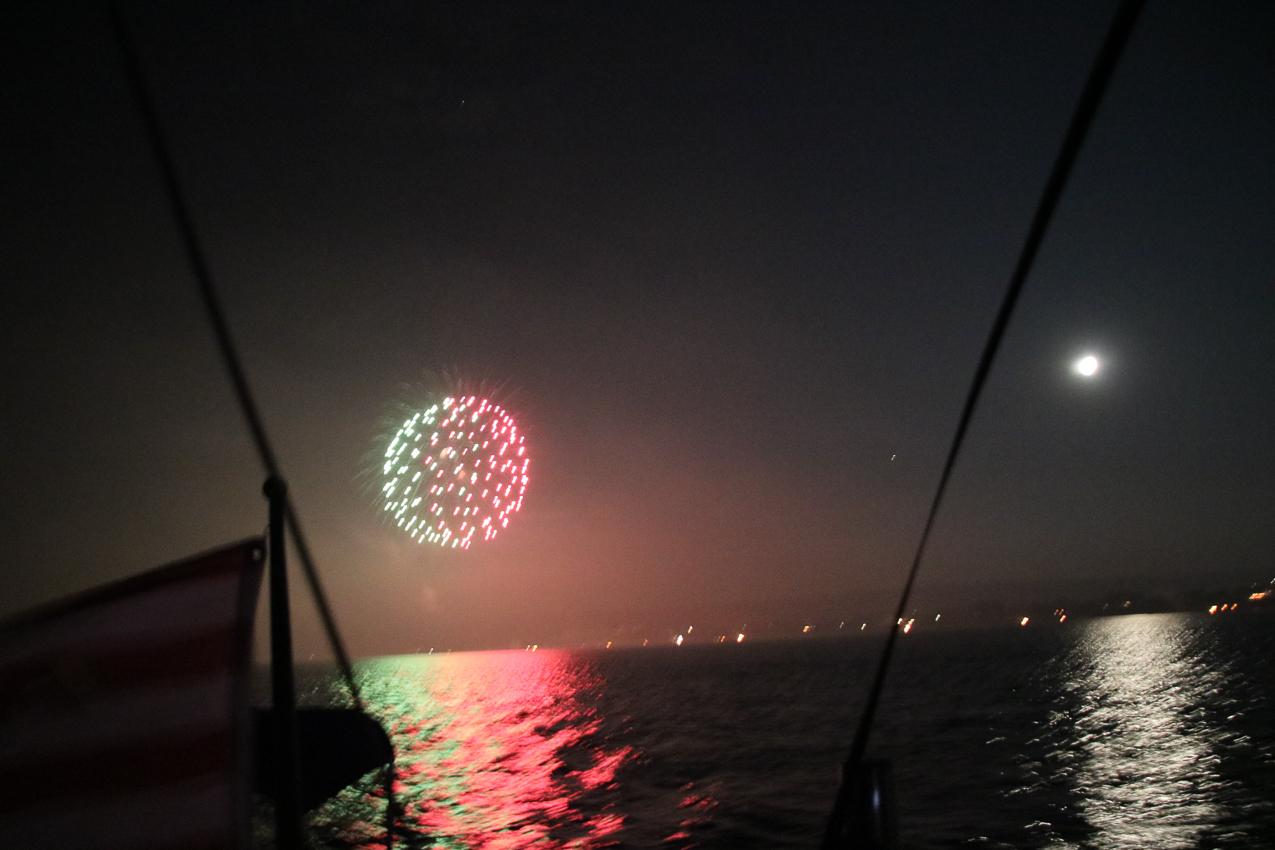   ~~  July 4th 2020 out with friends on the water.