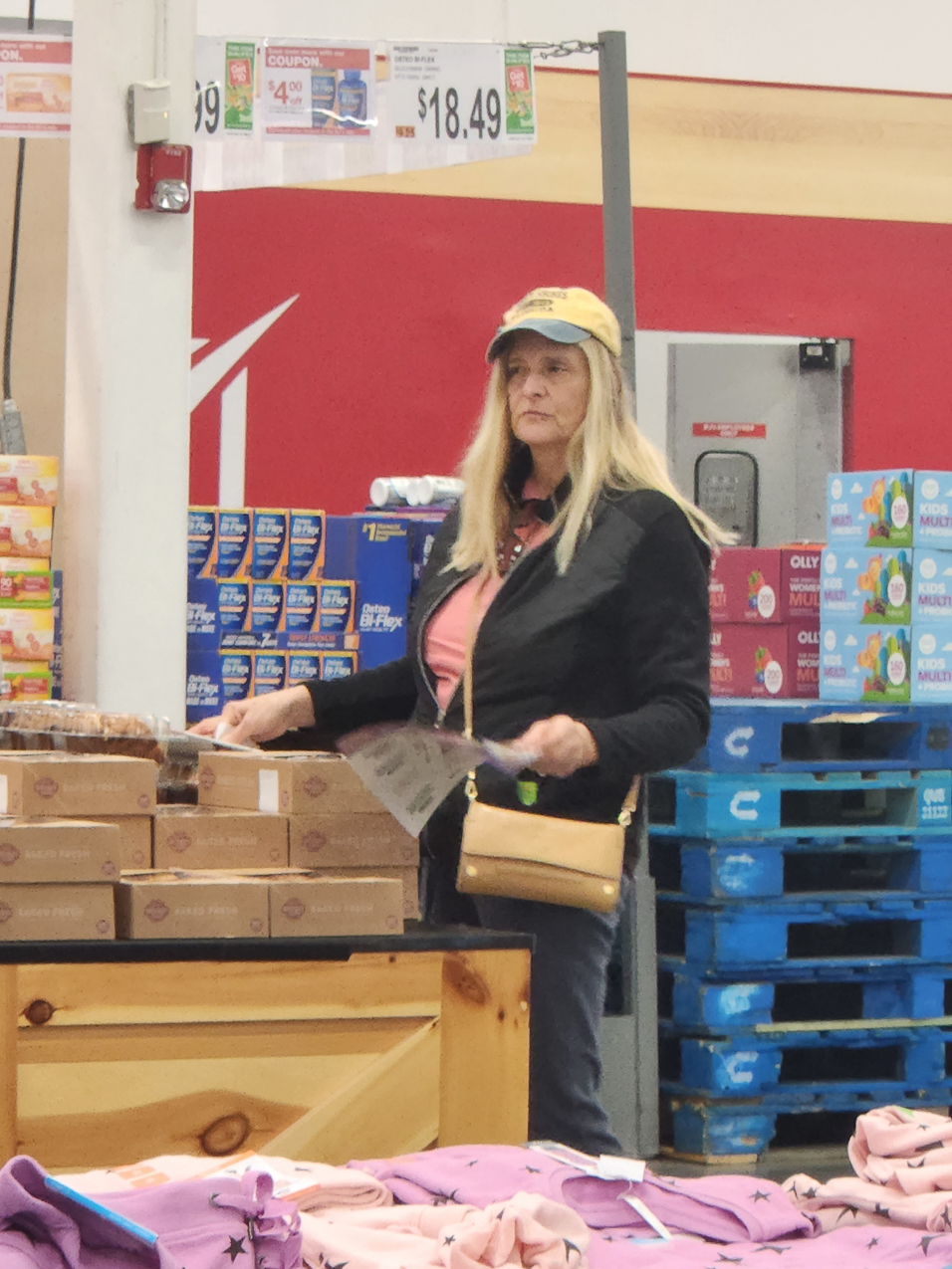 Hollywood Gretchen Shopping at BJs  ~~  