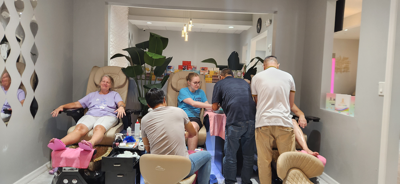 Spa Day for the Walter and Lynches before the Funeral  ~~  