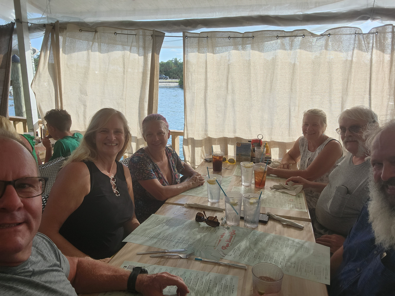 Pop's Restaurant with the Walter Clan  ~~  