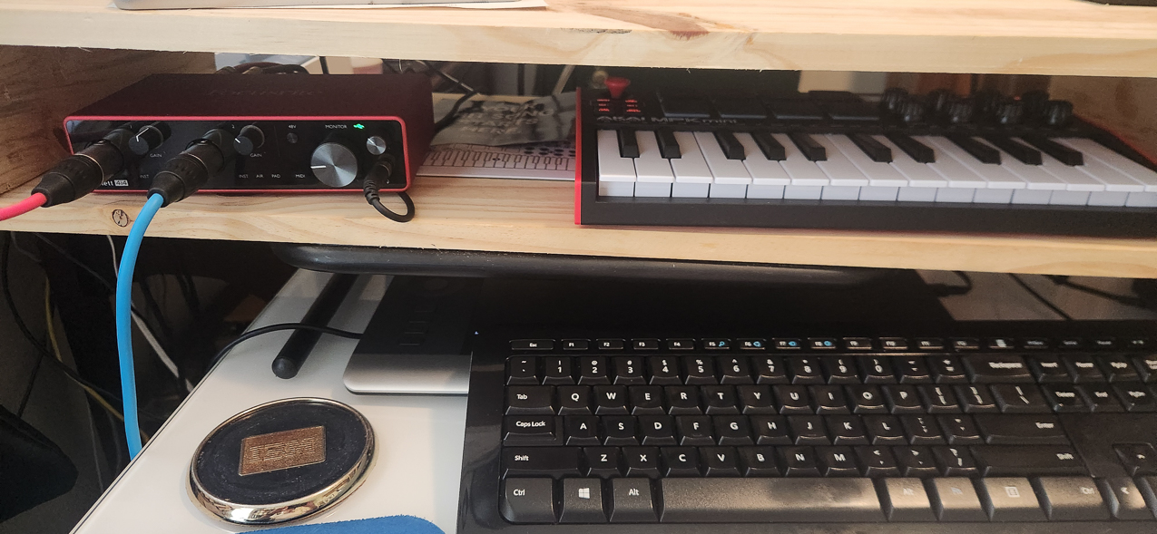 Scarlett MicroFocus 4i4  ~~  