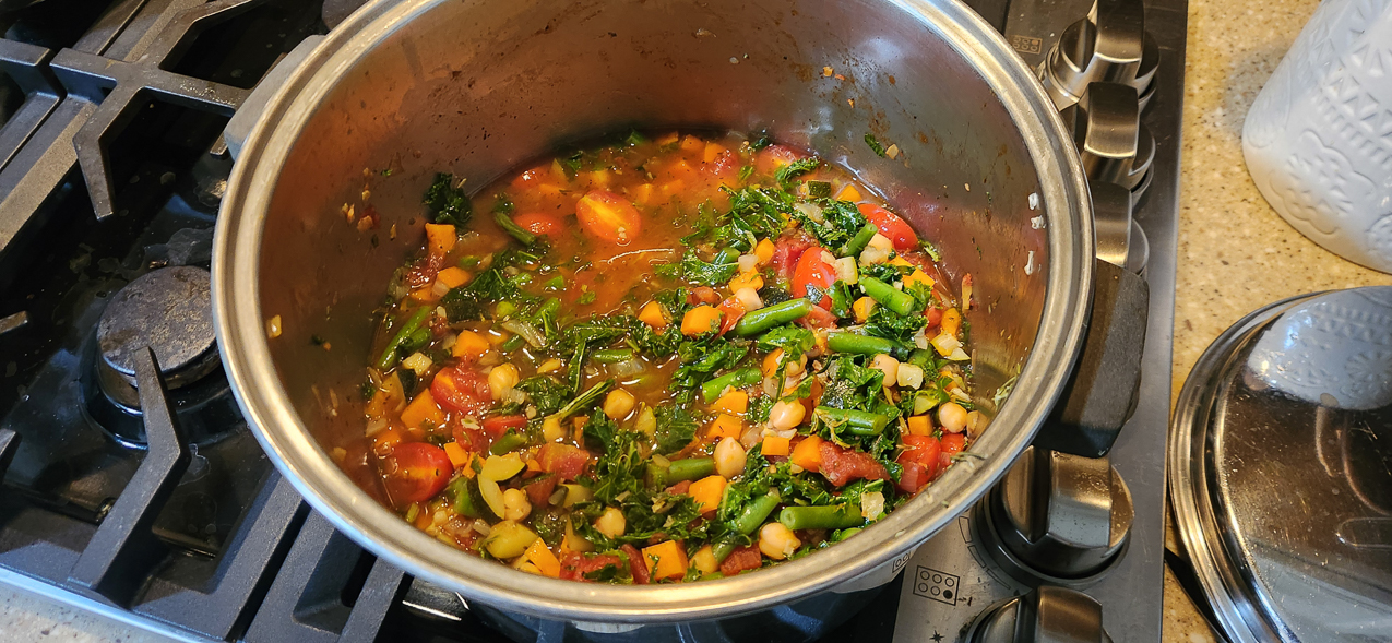 Kale Veggie Soup a la Gretchen!!!!    ~~  