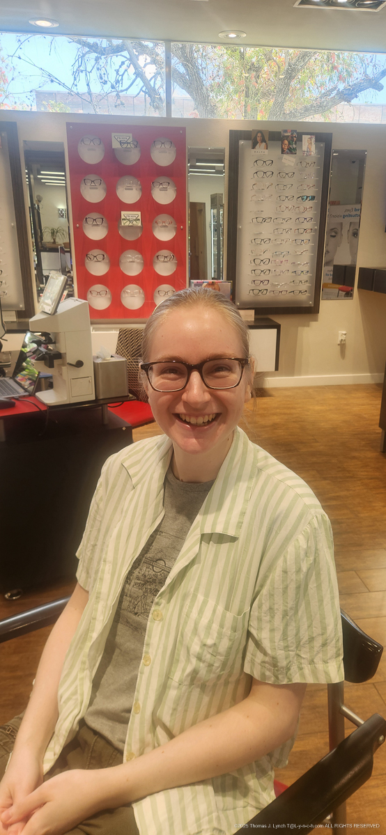 Da Moo getting glasses