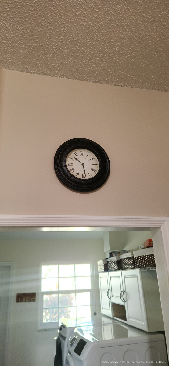 Clock stopped at 11:28 on 11/28 on my dad's birthday he woudl have been 101 years old