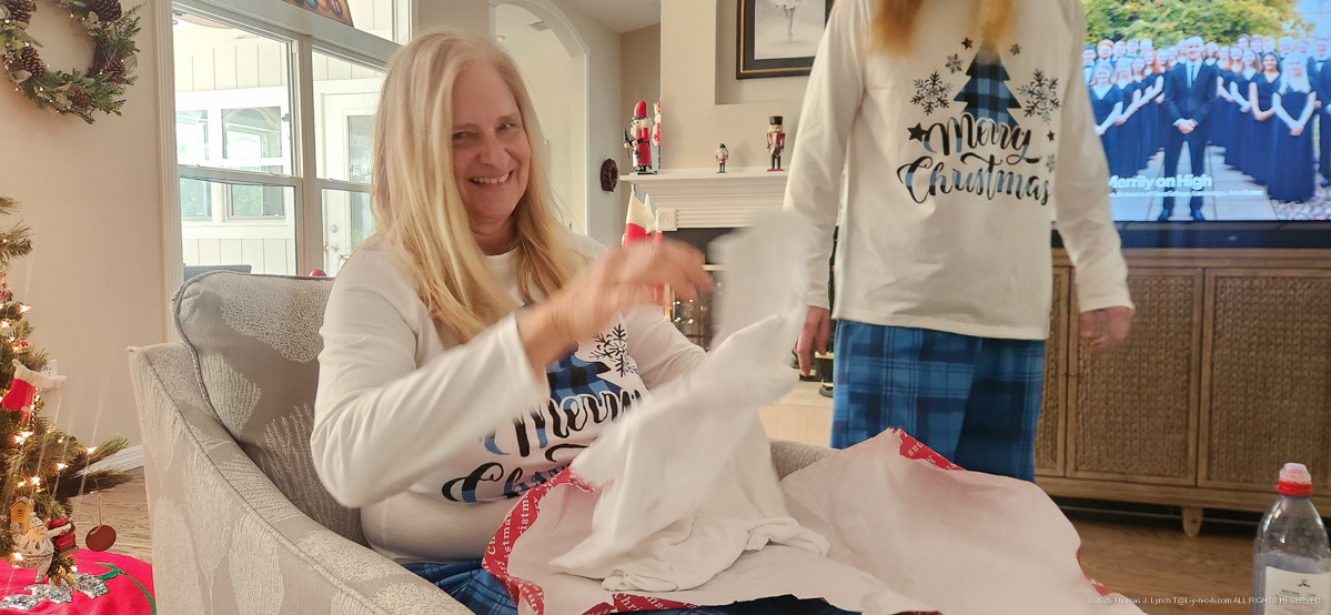 Gretc and Quinn at Christmas