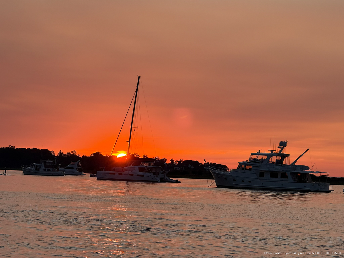On the Long Island Sound for 4th of July with the Priceman's Thompsons, Schibi