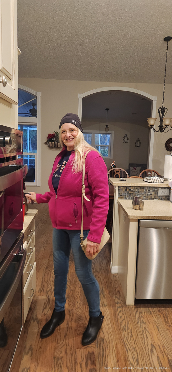 COLD SNAP 32.9F and high 20s REAL FEEL, BRRRR