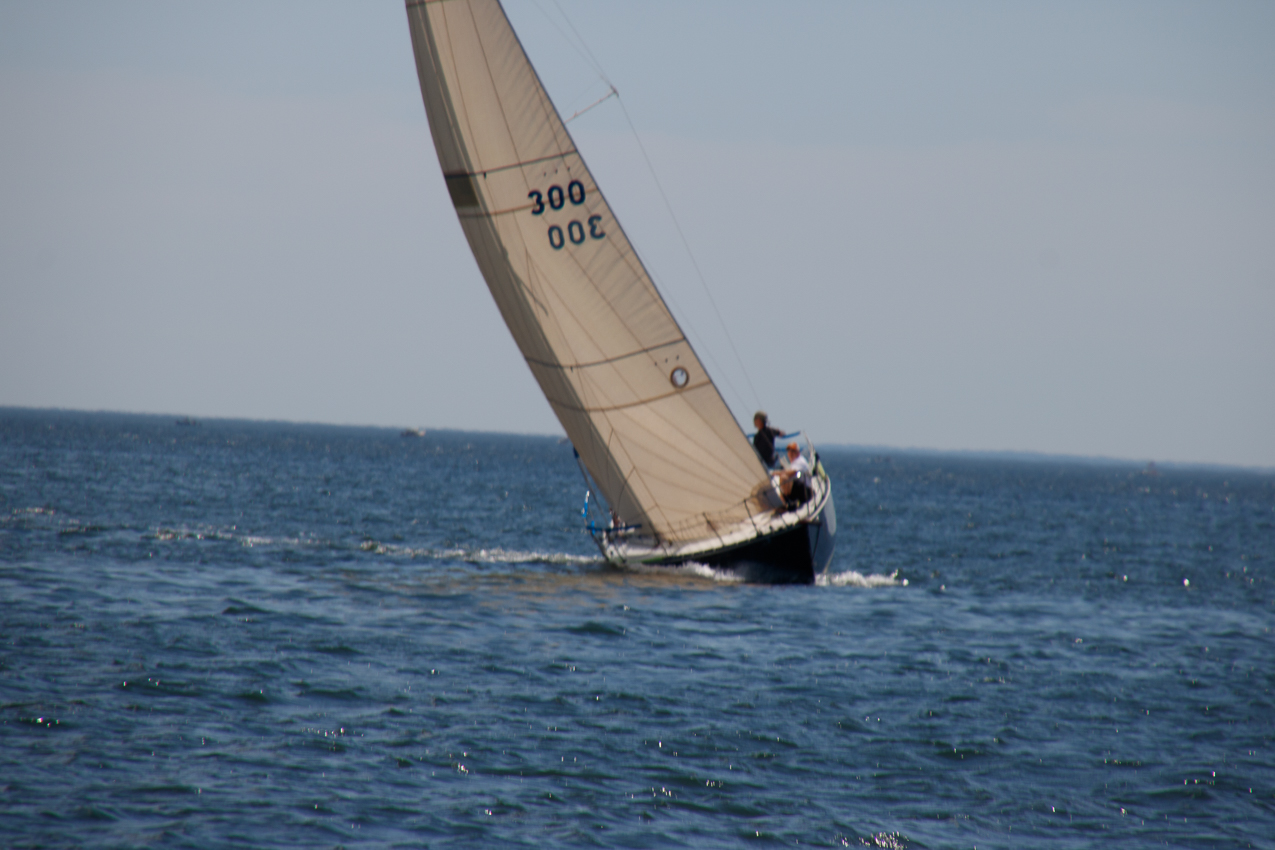 Six Degrees got to the start late but was catching up  ~~  MSSA Long Distance Race 2019 - 27 NM and  15 plus kts sustained and gusts over 23 kts.