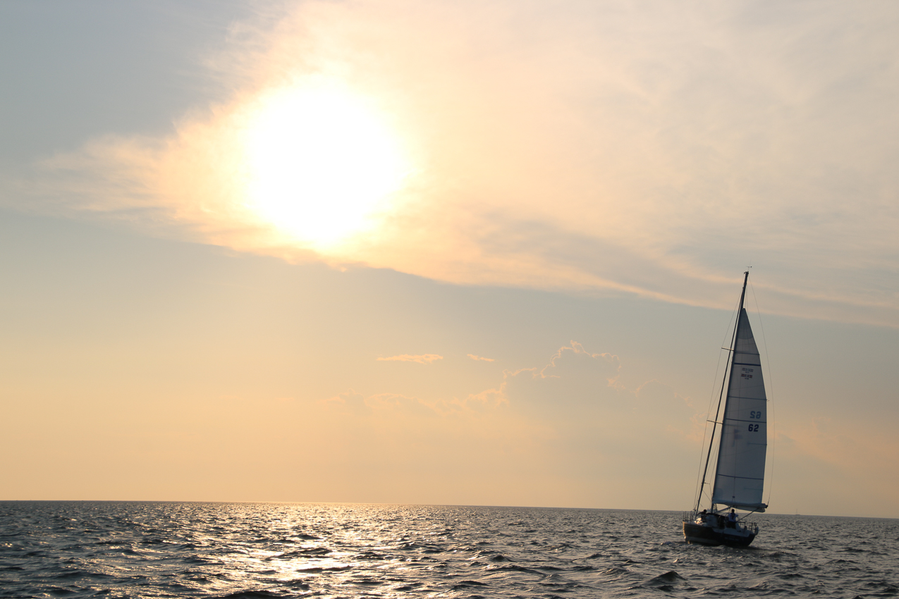 MSSA Double Handed Series  ~~  August 10, 2020:  s/v Akula was R/C and Course was SW2 in 15 knots sustained with gusts to 21 kts.