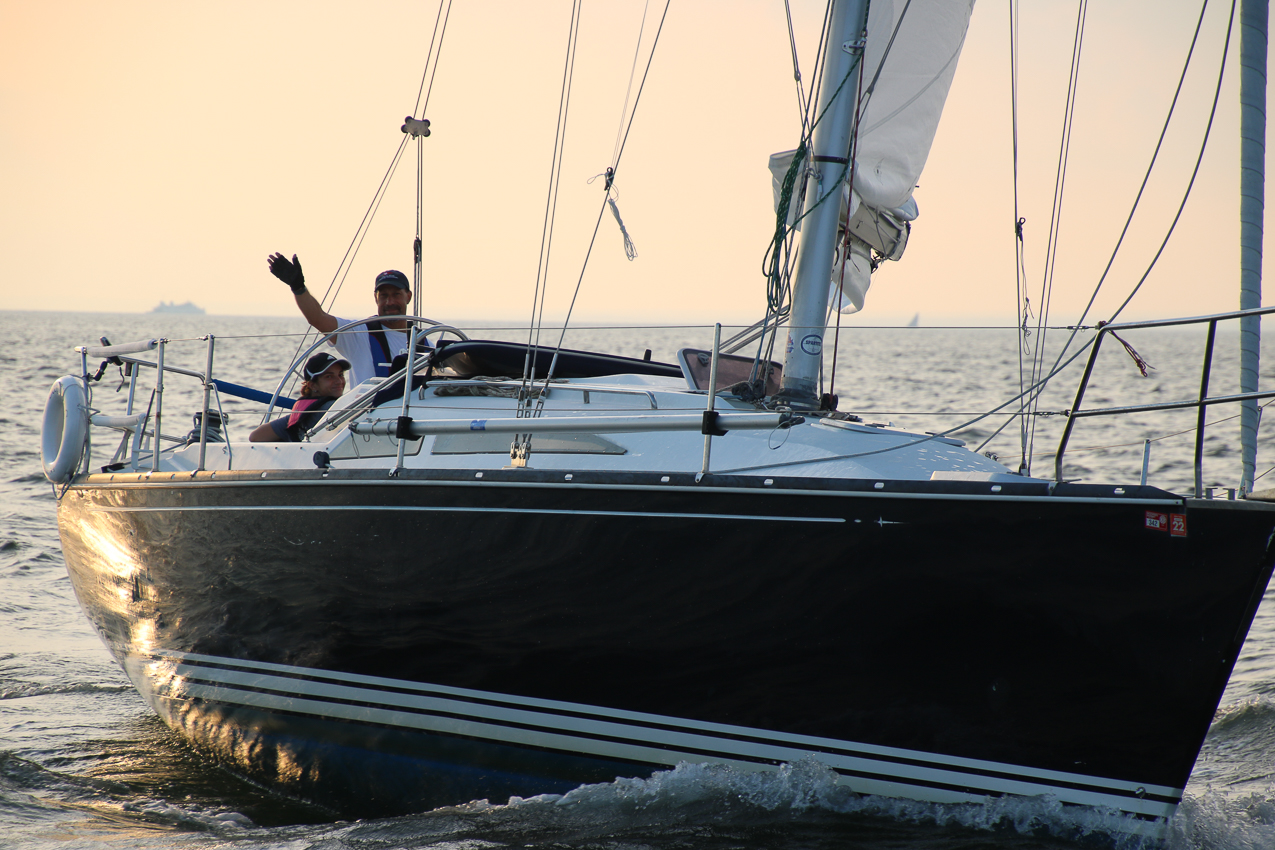 MSSA Double Handed Series  ~~  August 10, 2020:  s/v Akula was R/C and Course was SW2 in 15 knots sustained with gusts to 21 kts.