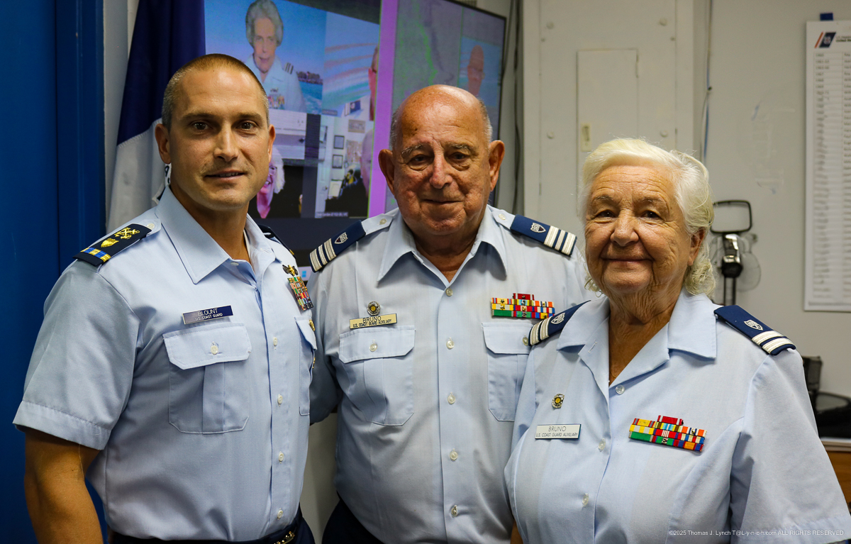 <div></div>