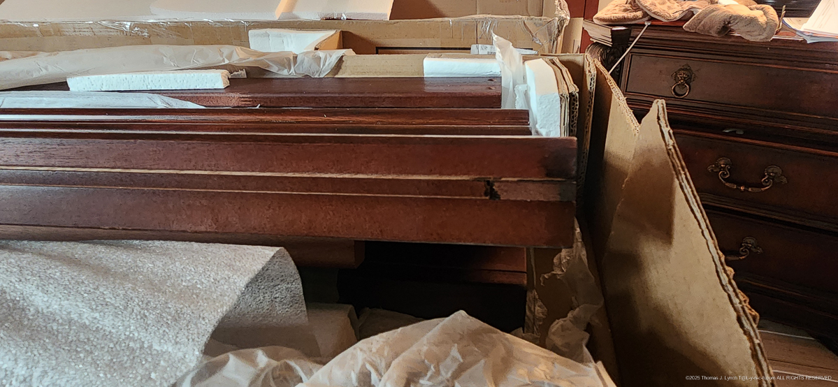 Seperated moulding piece