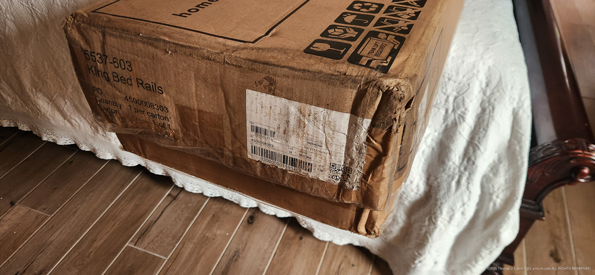 Looks like some water wetted the boax but it was fine inside.