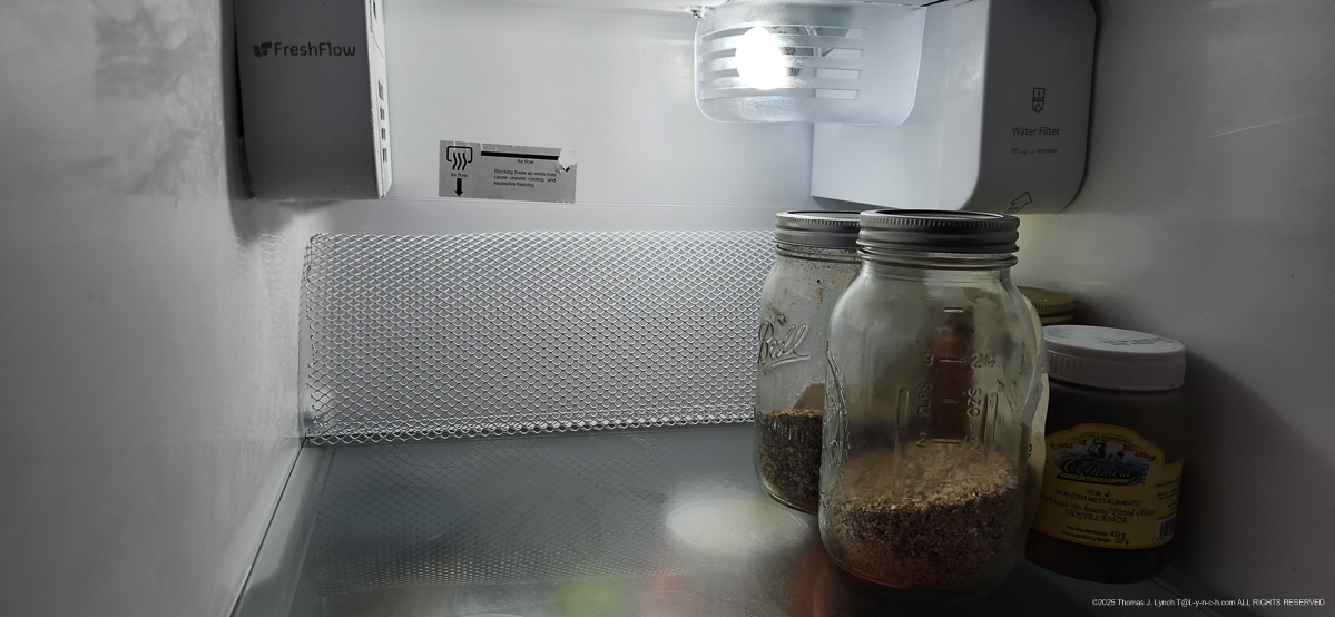 Refridgrator back of shelves retainer opening saver